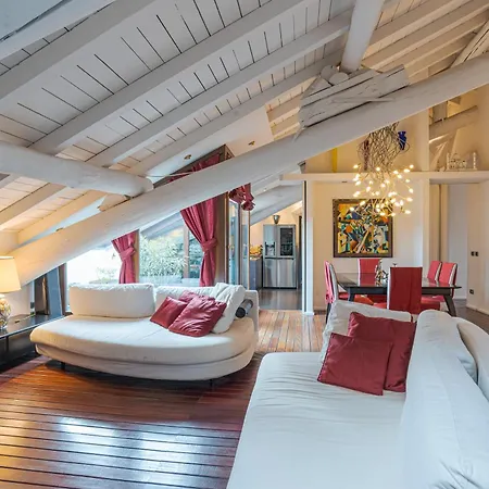 Center Loft *